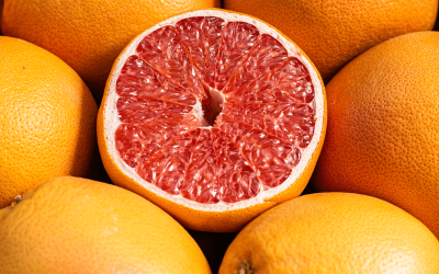 Découvre les bienfaits et les propriétés étonnantes du pomelo, un fruit à ne pas sous-estimer ! 💥🍊