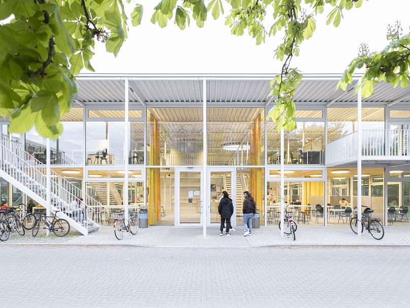 Extérieur du pavillon d'étude sur le campus de l'Université technique de Braunschweig