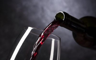 La Température Parfaite et Secrets pour Savourer Chaque Goutte de Votre Vin!