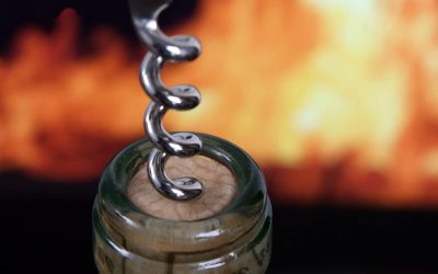 Découvrez l’astuce incroyable pour ouvrir une bouteille de vin sans tire-bouchon !