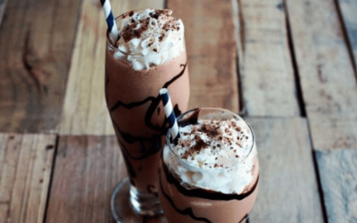 Découvrez les secrets pour un milkshake au chocolat irrésistible et parfait !