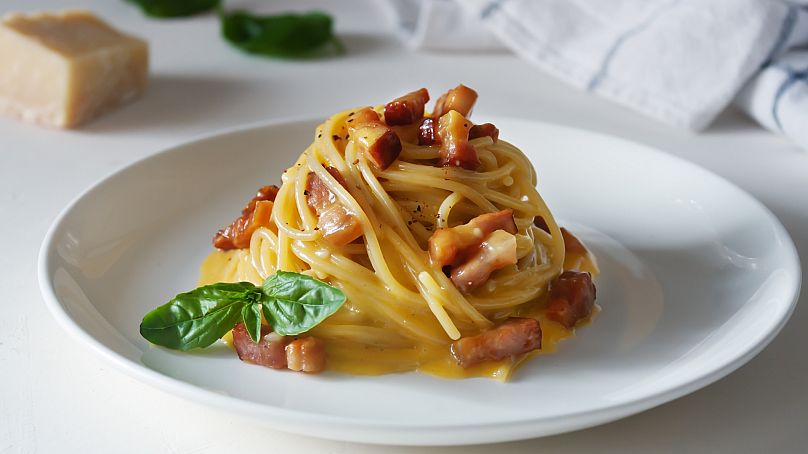 Carbonara traditionnelle (sans les feuilles de basilic)