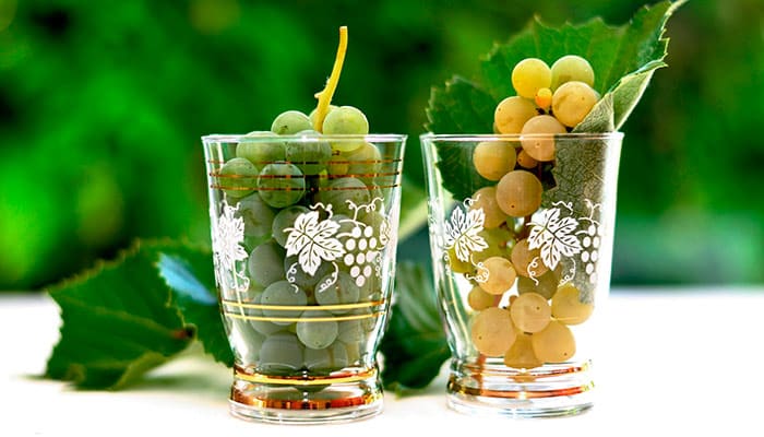 verres de grappes de raisin