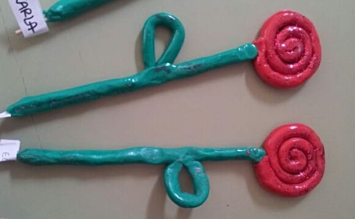 Cadeau fête des mères roses en pâte à modeler