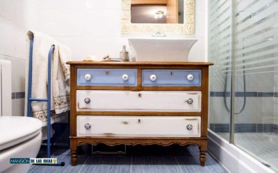 Découvrez la Métamorphose Étonnante d’une Commode en Lavabo Élégant !

Dans le monde fascinant de la décoration intérieure, chaque objet peut avoir une seconde vie, et rien n’illustre mieux cette idée qu’une commode transformée en lavabo. Imaginez le mariage parfait entre fonctionnalité et esthétique, où une pièce de mobilier classique devient le point focal d’une salle de bain raffinée. Laissez-vous séduire par cette transformation audacieuse qui allie charme vintage et modernité. Préparez-vous à explorer les merveilles de la créativité et de l’ingéniosité dans le design d’intérieur !

Une idée qui allie praticité et originalité
La création d’un lavabo à partir d’une commode ne se limite pas à une simple tendance ; c’est un véritable art qui combine le respect du mobilier ancien et le besoin d’innovation. Chaque pièce raconte une histoire, et cette transformation unique lui permet de continuer à vivre tout en servant un nouveau but. N’est-ce pas fascinant ?

Comment réaliser cette métamorphose chez vous ?
Vous souhaitez vous lancer dans cette aventure créative ? Dans les sections suivantes, nous vous guiderons à travers les étapes essentielles pour réussir cette transformation, tout en ajoutant une touche personnelle qui fera de votre lavabo une pièce maîtresse inoubliable. Prêt à relever le défi ?