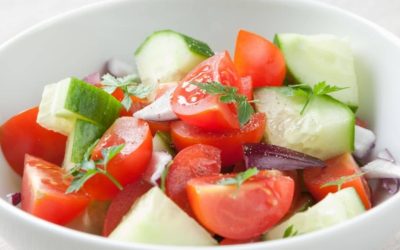 Découvrez la vérité surprenante : Peut-on vraiment marier concombres et tomates ?