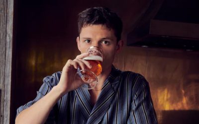 Un nouvel effervescent : Tom Holland se lance dans la bière sans alcool !
Préparez-vous à être surpris ! L’adorable Spiderman, Tom Holland, vient de dévoiler sa toute nouvelle aventure : une marque de bière sans alcool. Oui, vous avez bien lu ! Cette star d’Hollywood ne cesse de nous étonner et il semble que son dernier projet va faire parler de lui. Restez connectés pour découvrir tous les détails croustillants sur cette boisson qui pourrait bien devenir la tendance incontournable de l’année !