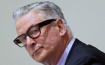 Alec Baldwin porte plainte pour poursuite abusive après le rejet de l’affaire du tragique tournage de ‘Rust’
## Un retournement de situation inattendu ! Alec Baldwin attaque en justice pour poursuite malveillante suite à l’abandon du dossier concernant la fusillade fatale sur le plateau de ‘Rust’.
