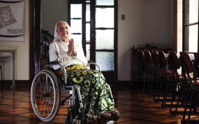 Une nonne brésilienne passionnée de football devient la personne la plus âgée du monde à presque 117 ans !
Découvrez le récit incroyable de cette doyenne hors du commun !