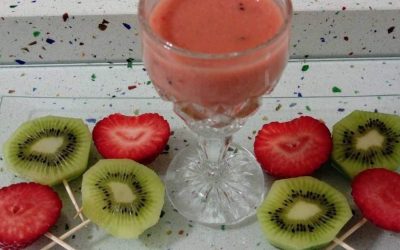 Découvrez le secret du smoothie fraise-kiwi pour booster votre immunité !