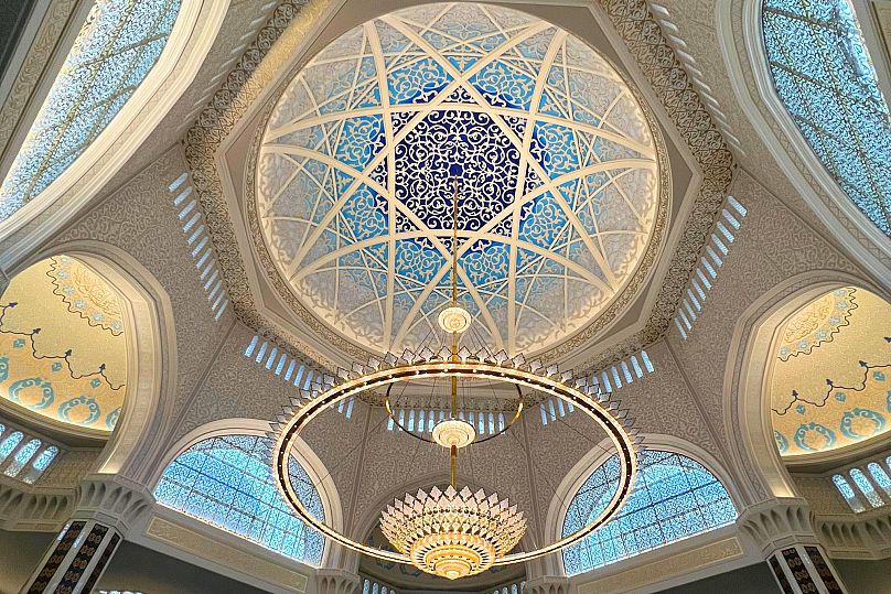 À l'intérieur du dôme central