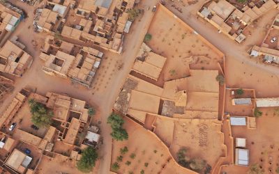 Une Révolution Numérique pour la Préservation de notre Patrimoine Culturel
Dans un monde en constante évolution, où les crises peuvent surgir à tout moment, il est crucial de protéger ce qui constitue notre héritage culturel. Imaginez une initiative audacieuse, propulsée par l’intelligence artificielle, qui se consacre entièrement à cette noble cause. Présentons HeritageWatch.AI, une solution innovante qui s’érige en bouclier contre les menaces pesant sur nos trésors culturels.
HeritageWatch.AI : Un Gardien de l’Histoire
HeritageWatch.AI n’est pas simplement un projet ; c’est une véritable mission ! Grâce à la puissance de l’intelligence artificielle, cette plateforme scrute en temps réel les dangers susceptibles d’affecter notre patrimoine. Que ce soit des catastrophes naturelles, des conflits ou même des dégradations humaines, HeritageWatch.AI s’engage à détecter ces menaces et à alerter les autorités compétentes pour qu’elles puissent agir rapidement.
Comment ça fonctionne ?
La magie opère grâce à des algorithmes sophistiqués et des analyses de données approfondies. En croisant diverses sources d’information et en utilisant des technologies avancées telles que le machine learning, HeritageWatch.AI est capable d’anticiper les crises avant qu’elles n’atteignent nos précieux monuments et sites historiques.
Un Appel à l’Action : Ensemble pour Sauvegarder notre Héritage
Il est temps d’agir ! Chaque citoyen a un rôle à jouer dans la préservation de notre patrimoine culturel. En soutenant des initiatives comme HeritageWatch.AI et en sensibilisant autour de nous, nous pouvons ensemble bâtir un avenir où nos trésors culturels seront protégés pour les générations futures.
Rejoignez le Mouvement !
Ne laissez pas le sort de notre héritage entre les mains du hasard. Explorez et soutenez HeritageWatch.AI dès aujourd’hui ! Ensemble, faisons briller la flamme de la culture et assurons sa pérennité face aux tempêtes du monde moderne.