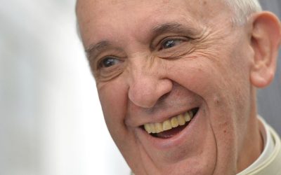 Pape François : Une Vie Capturée en Images Étonnantes
Découvrez les Moments Inoubliables du Souverain Pontife!